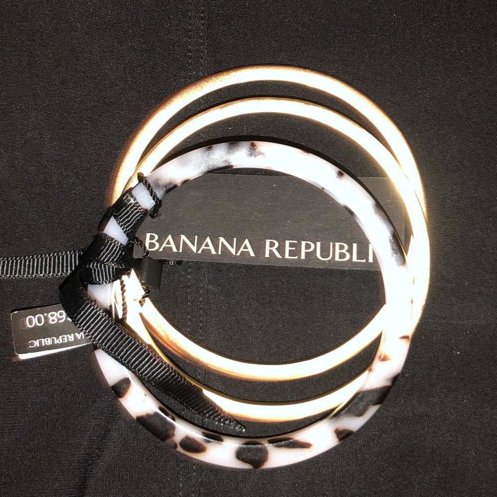 Banana Republic 3 piece Bangles - Picture 2 of 4